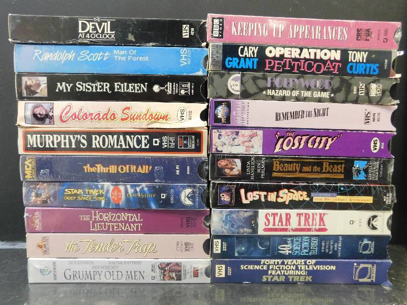 lot 8056 image: 20 Assorted VHS Movies. (Some May be New In Plastic)