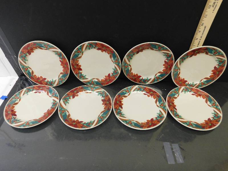 lot 8095 image: Gibson Brand China KitchenWare 8 Matching Salad Plates.