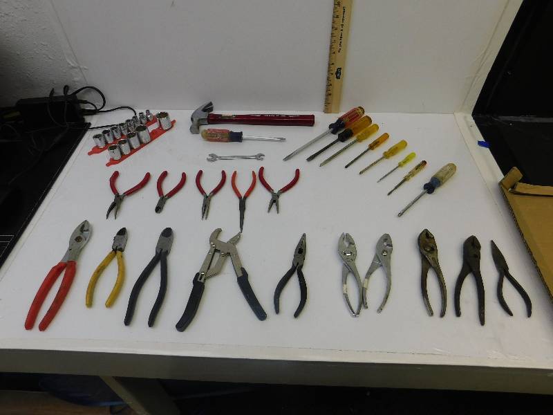 lot 8099 image: Pile of Hand Tools. Sockets. Wrenches. TOOLS.