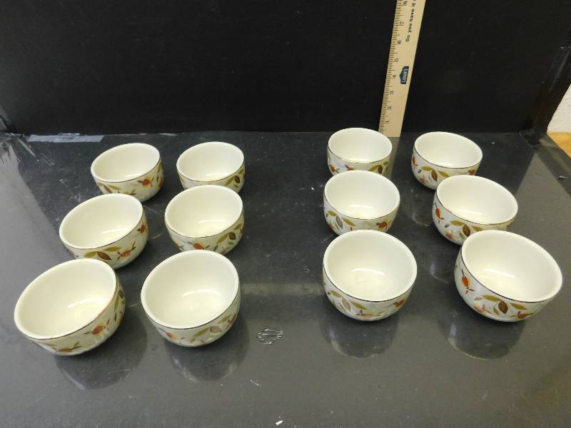 lot 8153 image: HALLs Superior Quality Kitchenware.  HALLs Superior Quality Kitchenware.  12 Non- Handled Monkey Bowls  Berry Bowls.