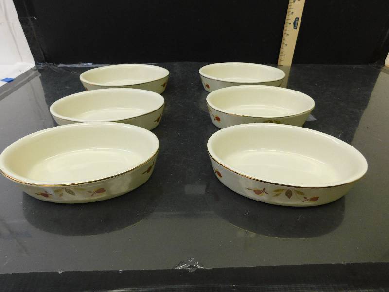 lot 8165 image: HALLs Superior Quality Kitchenware.  6 Individual Serving Crme Brulee Bowls.