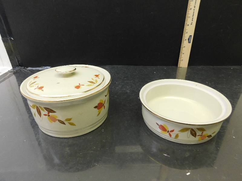 lot 8166 image: HALLs Superior Quality Kitchenware.  Serving Bowl and Lidded Candy Dish.