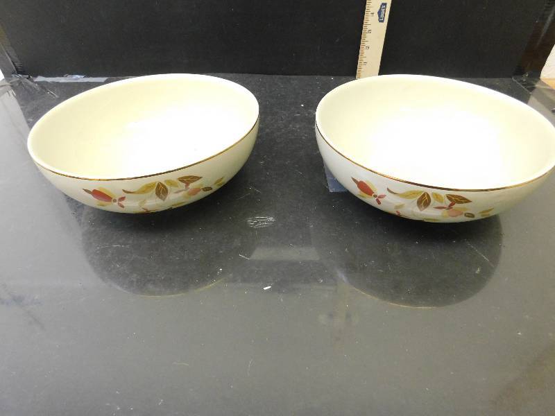 lot 8174 image: HALLs Superior Quality Kitchenware.  Two Large Bowls.