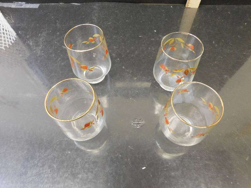 lot 8177 image: HALLs Superior Quality Kitchenware.  4 Clear Glass Gold Rimmed Milk Cups.