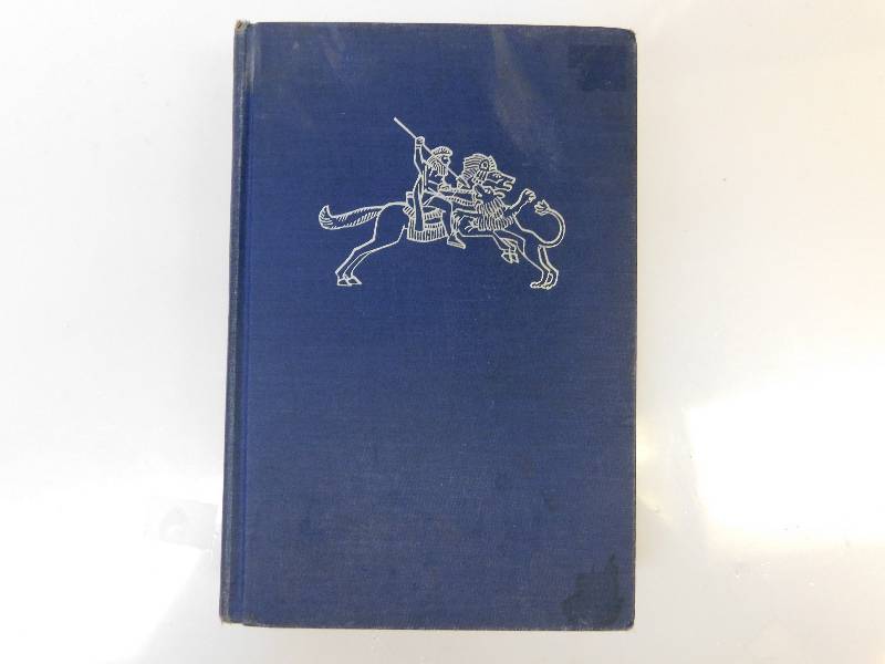 lot 8197 image: Gods, Graves and Scholars. Antique Hardback Book Published 1952