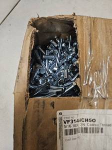 lot 430 image: 516 - 18 x 2 34 bolts