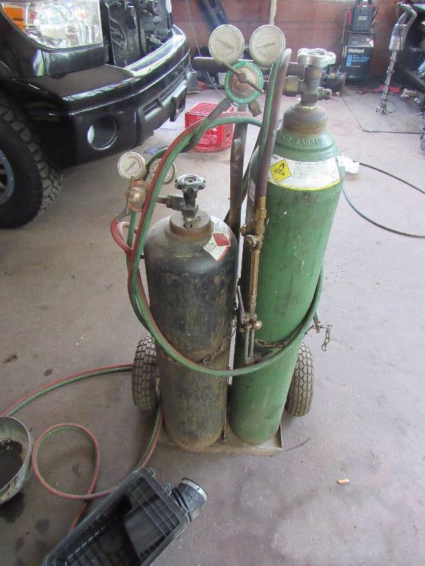 lot 4655 image: OxyAcetylene Torch Setup