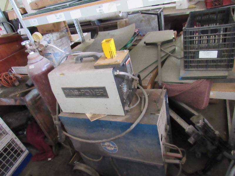 lot 4662 image: Millermatic 35 With Mag-Power Wire-Feed Wagon