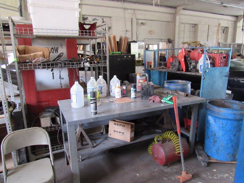 lot 4639 image: Large Lot of Miscellaneous Automotive Equipment, Table and Racks