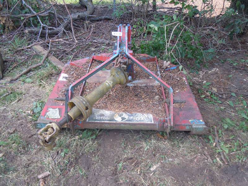 lot 562 image: Brush Hog
