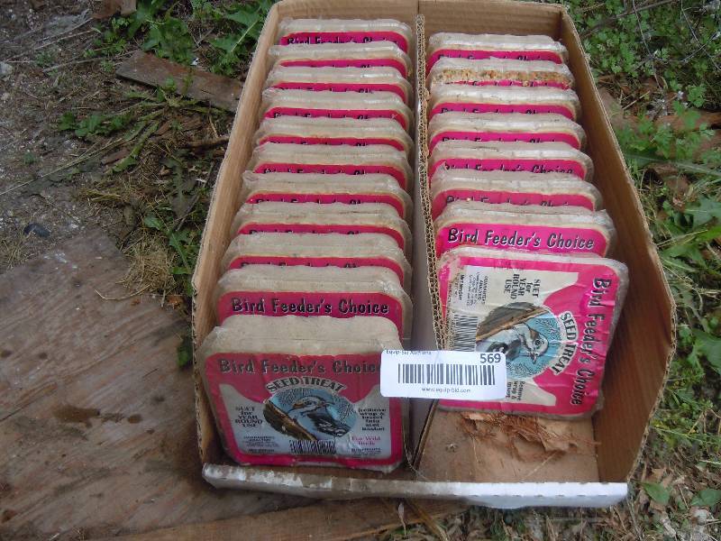 lot 569 image: Seed Treat Lot