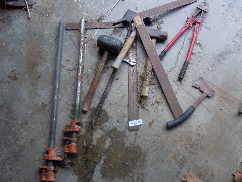 lot 575 image: Lot of Random Tools