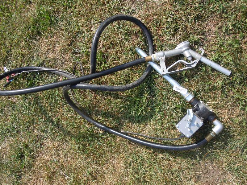 lot 582 image: Gas Pump with Hose