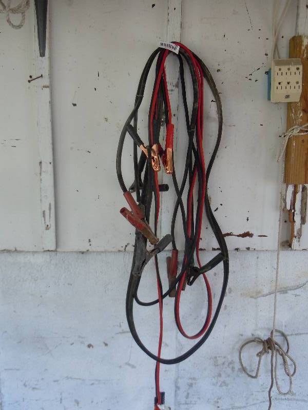 lot 685 image: Lot of Jumper Cables