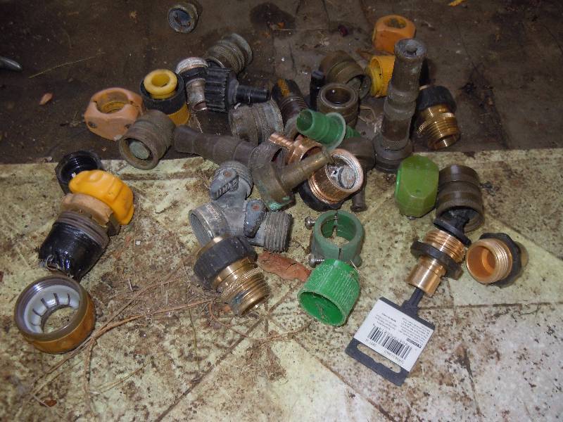 lot 583 image: Lot of Random Items