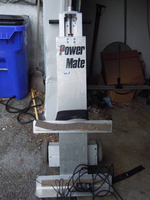 lot 801 image: Power Mate Lift Machine