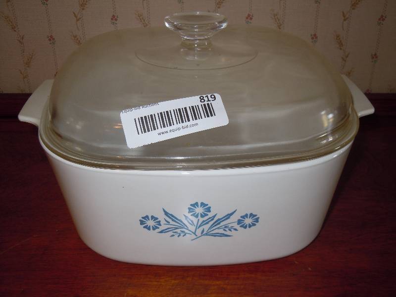 lot 819 image: Corning 5qt Ware Bowl