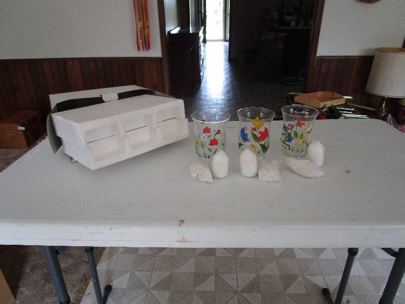 lot 646 image: Lot of Random Items