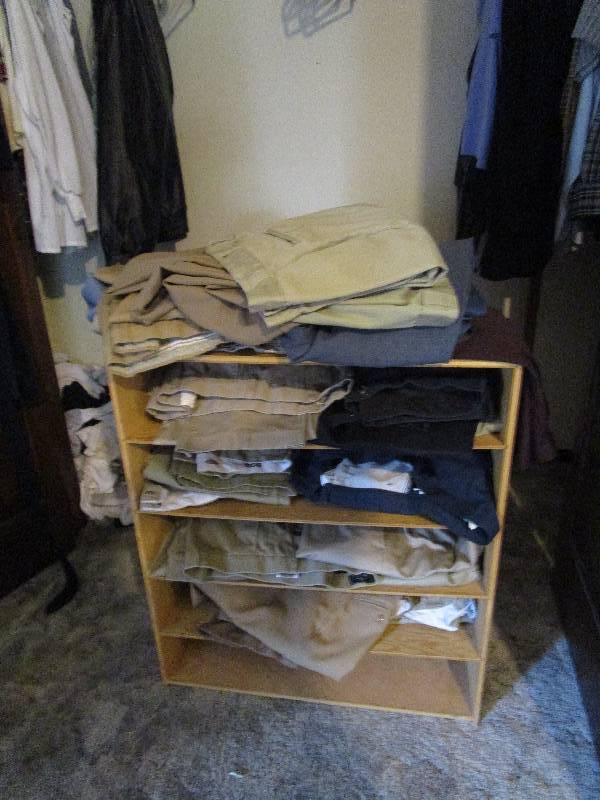 lot 622 image: Huge Lot of Mens SlacksWork Pants Size 38 and Wooden Rack