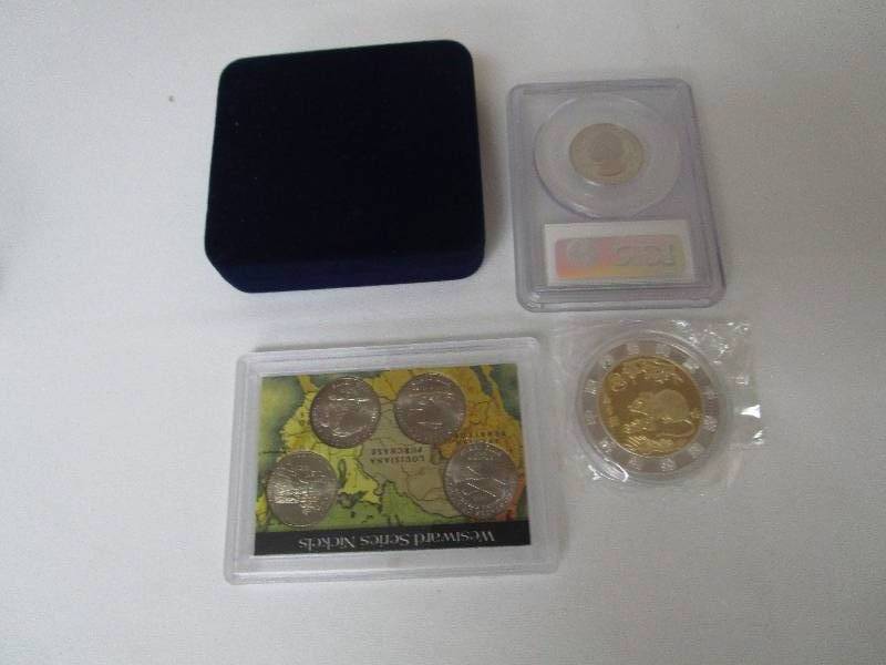 lot 665 image: Random Mint Coins Lot