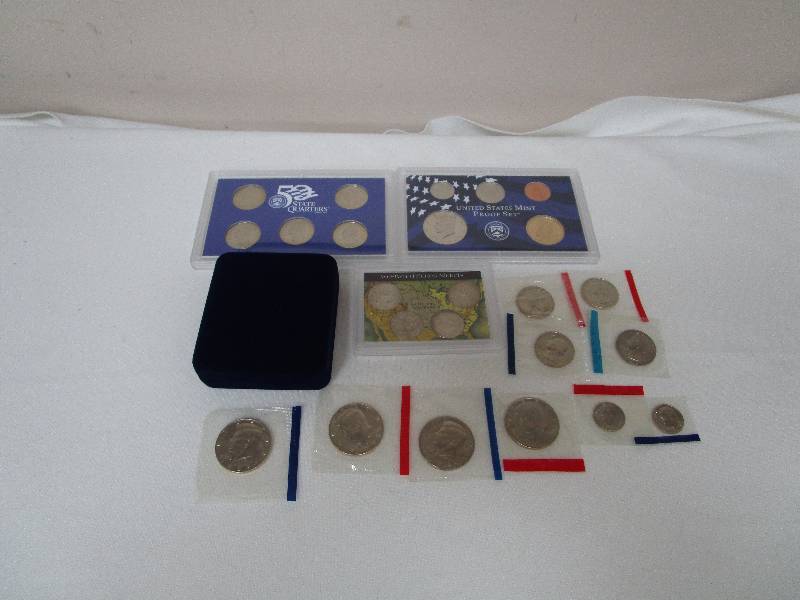 lot 671 image: Random Mint Coins Lot