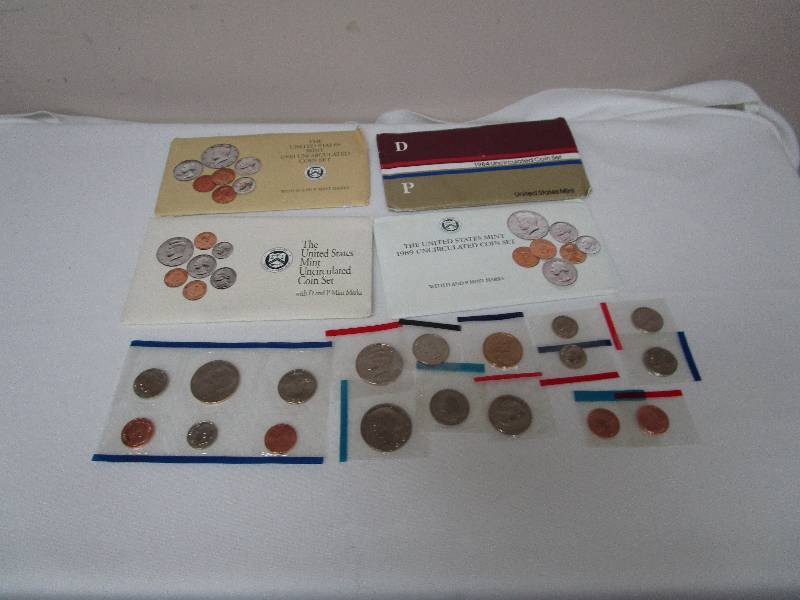 lot 673 image: Random Mint Coins Lot