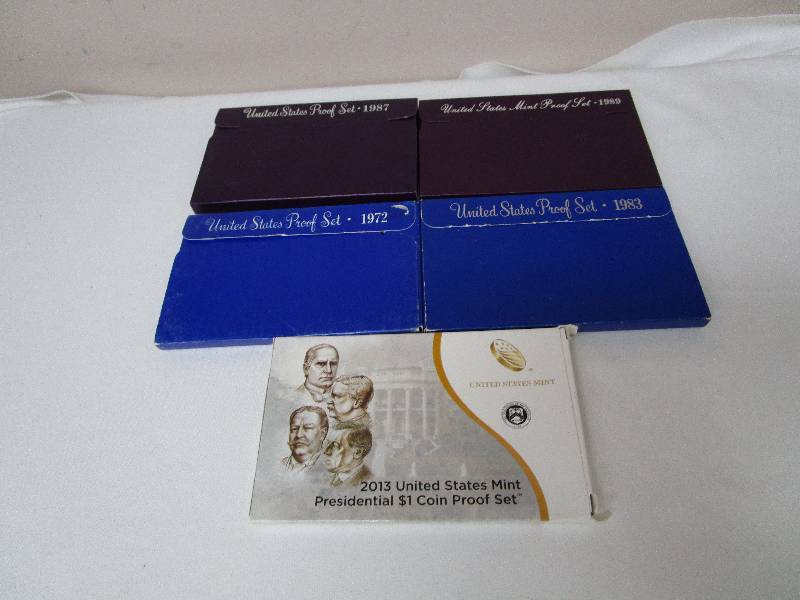lot 677 image: Random Mint Coins Lot