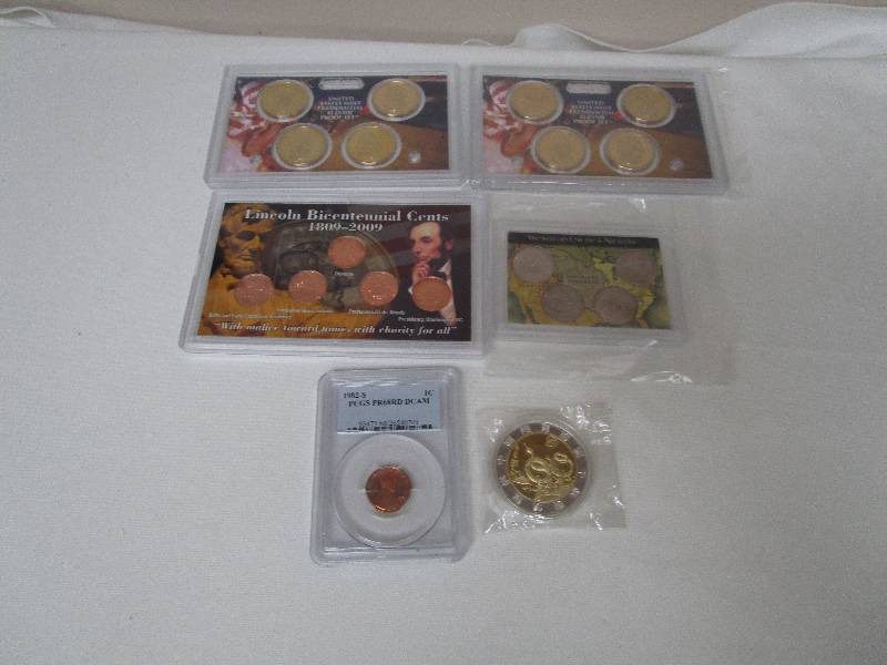 lot 679 image: Random Mint Coins Lot