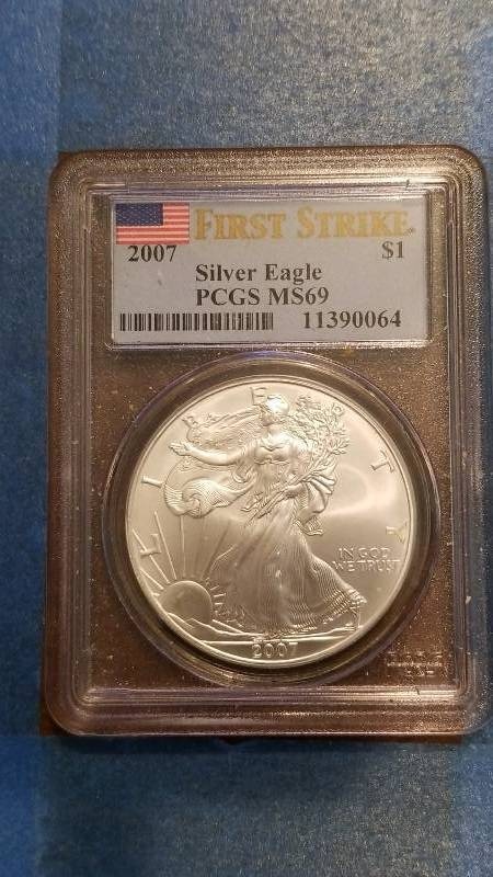 lot 791 image: 2007 American Silver Eagle MS 69