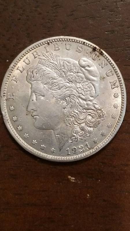 lot 711 image: 1921 Morgan Silver Dollar