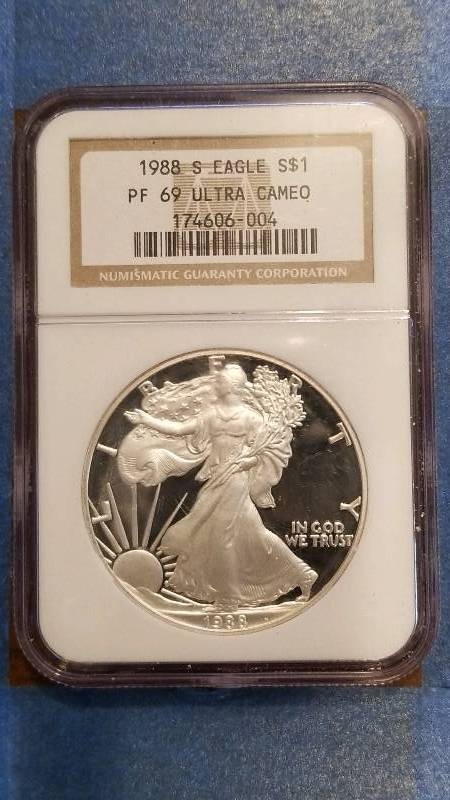 lot 715 image: 1988 (S) American Silver Eagle Ultra Cameo PF 69