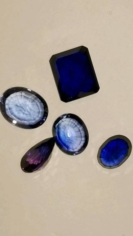 lot 553 image: Lot of Random Natural Gemstones