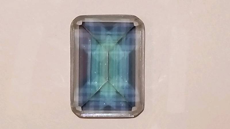 lot 557 image: 17.23ct Natural Gemstone