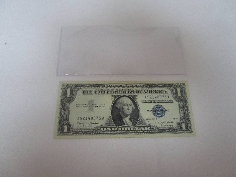 lot 844 image: Silver Certificate One Dollar Bill