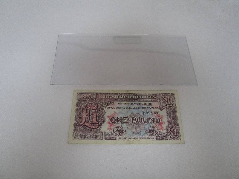 lot 852 image: Collectible Foreign Money
