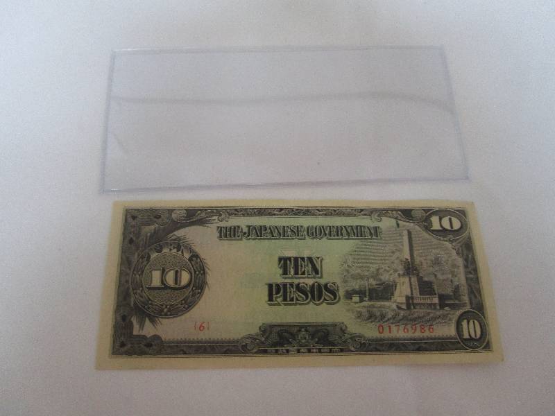 lot 856 image: Collectible Foreign Money Lot