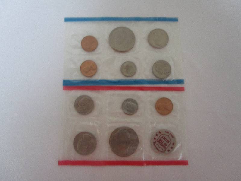 lot 865 image: US Mint Coinage Lot