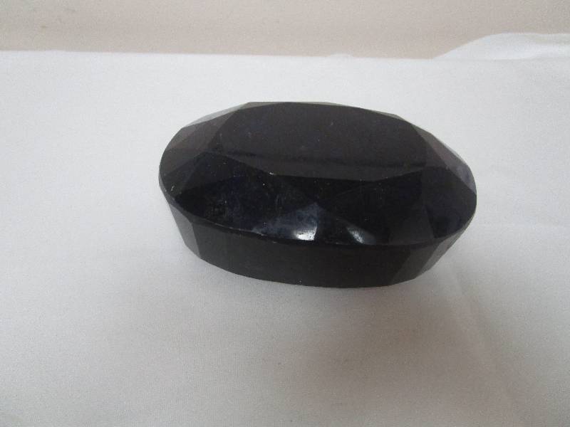 lot 870 image: Huge Uncut Natural Gemstone