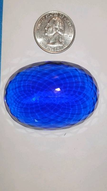 lot 880 image: Large Faceted Natural Gemstone