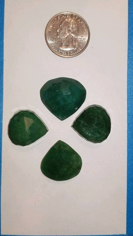 lot 616 image: Lot of Emeralds
