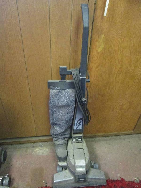 lot 256 image: Kirby G4 Vacuum Cleaner
