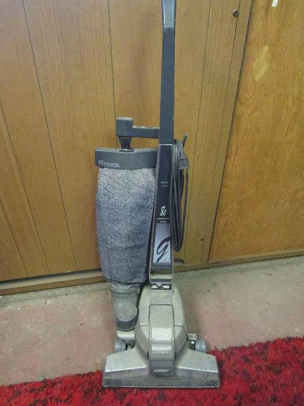 lot 254 image: Kirby G4 Vacuum Cleaner