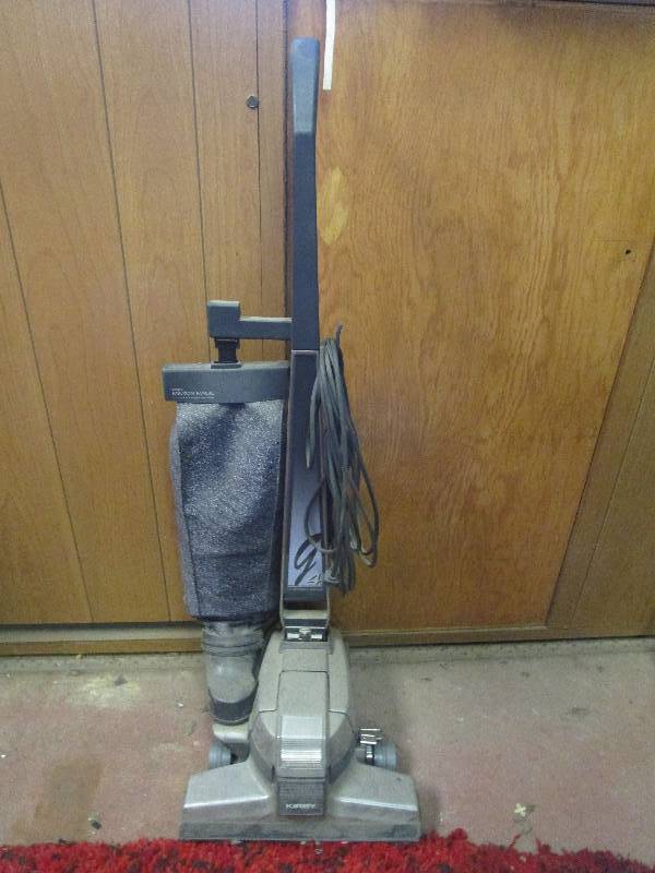 lot 258 image: Kirby G4 Vacuum Cleaner