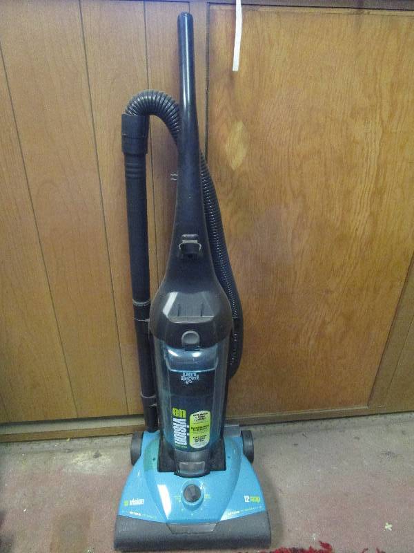 lot 265 image: Dirt Devil Vacuum Cleaner