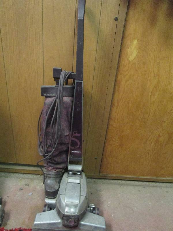 lot 273 image: Kirby G5 Vacuum Cleaner