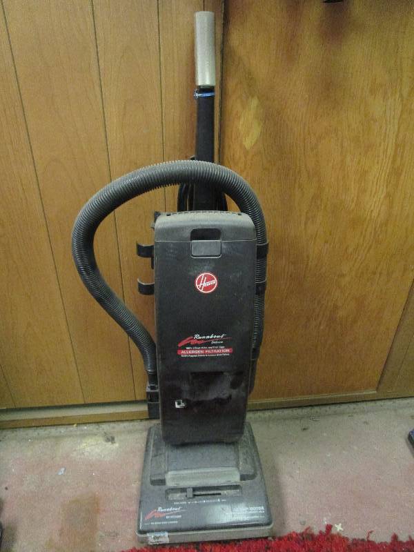 lot 313 image: Hoover Vacuum Cleaner