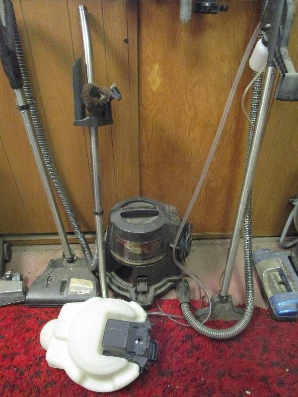 lot 310 image: Rainbow E Series Vacuum