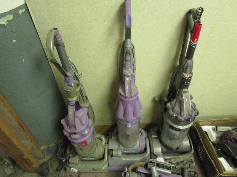 lot 280 image: Lot of Dysons NON-WORKING