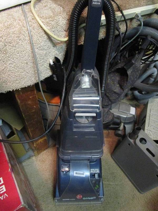 lot 331 image: Hoover Steam Cleaner NEW