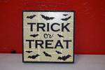 14 Trick-Or-Treat Signs